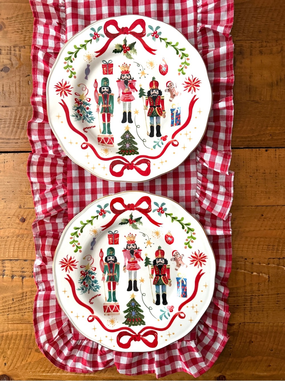 Set of 2 Nutcracker Christmas Dinner Plates